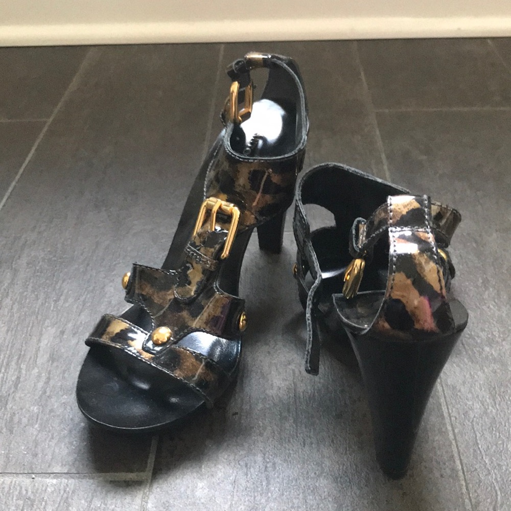Leopard print side town heels by Antonio Melani